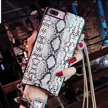 Заредете изображение във визуализатора на галерията – BAG - SNAKE Leather Case - IPHONE XS MAX Gold
