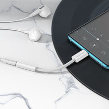 Заредете изображение във визуализатора на галерията – Borofone Adapter BV15 Audio - Type C to jack 3,5mm - silver
