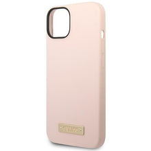 Заредете изображение във визуализатора на галерията – Original Case GUESS Silicone Logo Plate MagSafe GUHMP14MSBPLP for Iphone 14 Plus pink
