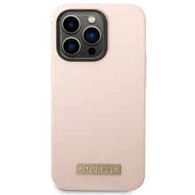 Заредете изображение във визуализатора на галерията – Original Case GUESS Silicone Logo Plate MagSafe GUHMP14XSBPLP for Iphone 14 Pro Max pink
