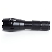 Заредете изображение във визуализатора на галерията – LED Zoom Flashlight LT1
