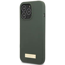 Заредете изображение във визуализатора на галерията – Original Case GUESS Silicone Logo Plate MagSafe GUHMP13LSPLA for Iphone 13 Pro green
