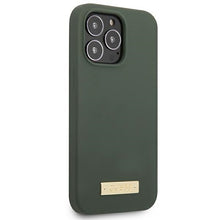 Заредете изображение във визуализатора на галерията – Original Case GUESS Silicone Logo Plate MagSafe GUHMP13LSPLA for Iphone 13 Pro green
