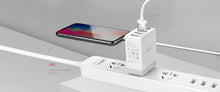 Заредете изображение във визуализатора на галерията – Recci Wall Charger Cube RUC5003 - 4xUSB - 2,1A CN/US plug Green + EU adapter
