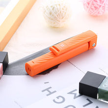 Заредете изображение във визуализатора на галерията – REMAX Selfie stick Mini - XT-P02 - wired lightning - Orange
