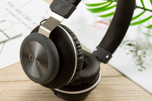 Заредете изображение във визуализатора на галерията – GJBY headphones - AUDIO EXTRA BASS GJ-25 with microphone Brown
