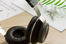 Заредете изображение във визуализатора на галерията – GJBY headphones - AUDIO EXTRA BASS GJ-25 with microphone Brown
