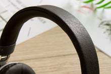 Заредете изображение във визуализатора на галерията – GJBY headphones - AUDIO EXTRA BASS GJ-25 with microphone Green
