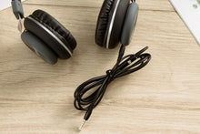 Заредете изображение във визуализатора на галерията – GJBY headphones - AUDIO EXTRA BASS GJ-25 with microphone Green
