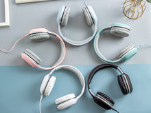 Заредете изображение във визуализатора на галерията – GJBY headphones - AUDIO EXTRA BASS GJ-28 with microphone White
