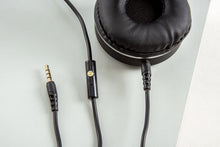 Заредете изображение във визуализатора на галерията – GJBY headphones - AUDIO EXTRA BASS GJ-30 with microphone White
