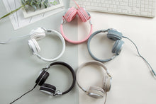 Заредете изображение във визуализатора на галерията – GJBY headphones - AUDIO EXTRA BASS GJ-30 with microphone White
