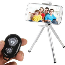 Заредете изображение във визуализатора на галерията – Shutter Release Bluetooth Remote Control
