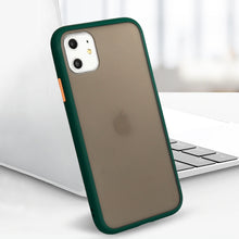 Заредете изображение във визуализатора на галерията – Vennus Color Button Bumper for Samsung Galaxy S21 Ultra Green
