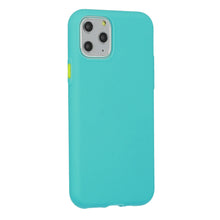 Заредете изображение във визуализатора на галерията – Solid Silicone Case for Samsung Galaxy S21 Plus green
