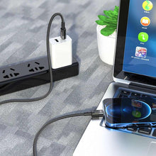 Заредете изображение във визуализатора на галерията – Hoco кабел type c към iphone lightning 8-pin power delivery pd20w moulder u106 1,2m black - TopMag
