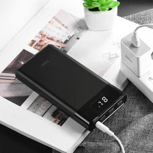 Заредете изображение във визуализатора на галерията – Hoco външна батерия / power bank 30000mah b35e бял - TopMag
