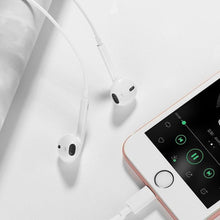 Заредете изображение във визуализатора на галерията – Слушалки Hoco L9 за iPhone ( Lightning кабел ) бял - TopMag
