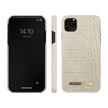 Заредете изображение във визуализатора на галерията – Ideal of sweden atelier for iphone 11 pro max caramel croco - TopMag
