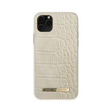 Заредете изображение във визуализатора на галерията – Ideal of sweden atelier for iphone 11 pro / xs / x caramel croco - TopMag
