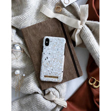 Заредете изображение във визуализатора на галерията – Ideal of sweden for iPhone 11 pro greige terazz - TopMag
