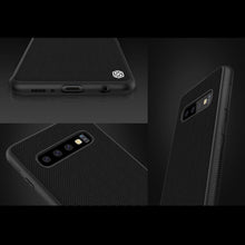Заредете изображение във визуализатора на галерията – Nillkin  Texture гръб за samsung s10 черен - само за 29.1 лв
