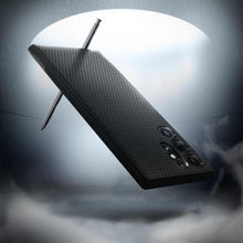 Заредете изображение във визуализатора на галерията – Spigen luqid air case for samsung s22 ultra matte black - TopMag
