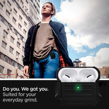 Заредете изображение във визуализатора на галерията – Spigen tough armor калъф за airpods pro black - TopMag

