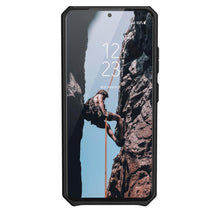 Заредете изображение във визуализатора на галерията – ( uag ) urban armor gear monarch for samsung s21 ultra red - TopMag
