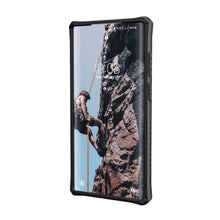 Заредете изображение във визуализатора на галерията – ( uag ) urban armor gear monarch гръб за samsung s22 ultra 5g black - TopMag
