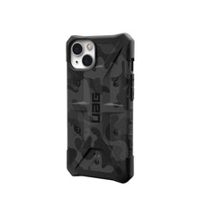 Заредете изображение във визуализатора на галерията – ( uag ) urban armor gear pathfinder case гръб за iphone 13 midnight camo - TopMag
