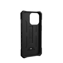 Заредете изображение във визуализатора на галерията – ( uag ) urban armor gear pathfinder гръб за iphone 13 pro black - TopMag
