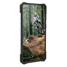 Заредете изображение във визуализатора на галерията – ( uag ) urban armor gear plasma for samsung s21 plus ice - TopMag
