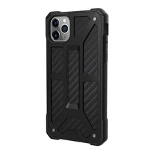 Заредете изображение във визуализатора на галерията – Urban armor gear monarch гръб за iPhone 11 pro max carbon fiber - само за 77.3 лв

