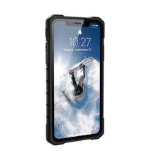 Заредете изображение във визуализатора на галерията – Urban armor gear pathfinder гръб за iPhone 11 arctic camo - само за 64.2 лв
