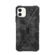 Заредете изображение във визуализатора на галерията – Urban armor gear pathfinder гръб за iPhone 11 midnight camo - само за 64.2 лв
