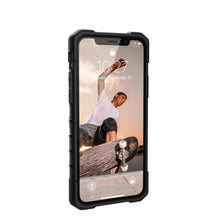 Заредете изображение във визуализатора на галерията – Urban armor gear pathfinder гръб за iPhone 11 pro max midnight camo - само за 64.2 лв
