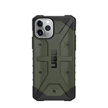 Заредете изображение във визуализатора на галерията – Urban armor gear pathfinder гръб за iPhone 11 pro max olive drab - само за 55.5 лв
