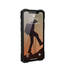 Заредете изображение във визуализатора на галерията – Urban armor gear pathfinder гръб за iPhone 11 pro olive drab - само за 55.5 лв
