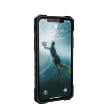 Заредете изображение във визуализатора на галерията – Urban armor gear pathfinder гръб за iPhone 11 pro slate - само за 55.5 лв
