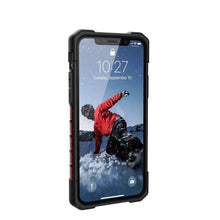 Заредете изображение във визуализатора на галерията – Urban armor gear plasma гръб за iPhone 11 pro магма - само за 55.5 лв

